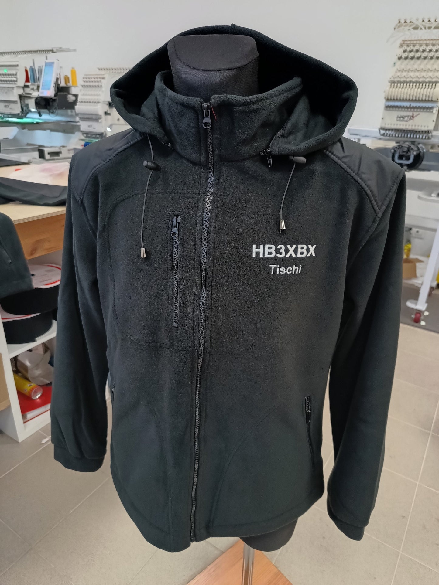 Men's fleece jacket with detachable hood - with embroidered amateur radio call sign and name (BK/BK)