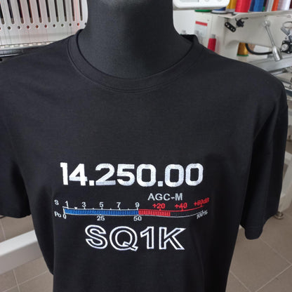 T-shirt z Digital S-Meter oraz Znakiem Wywoławczym Krótkofalarskim (S-5XL)