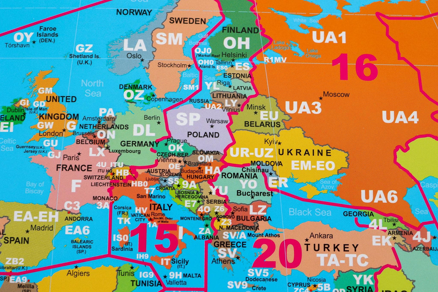 Amateur Radio World Prefix Map edycja 2025 rozmiar 99cm x 68cm
