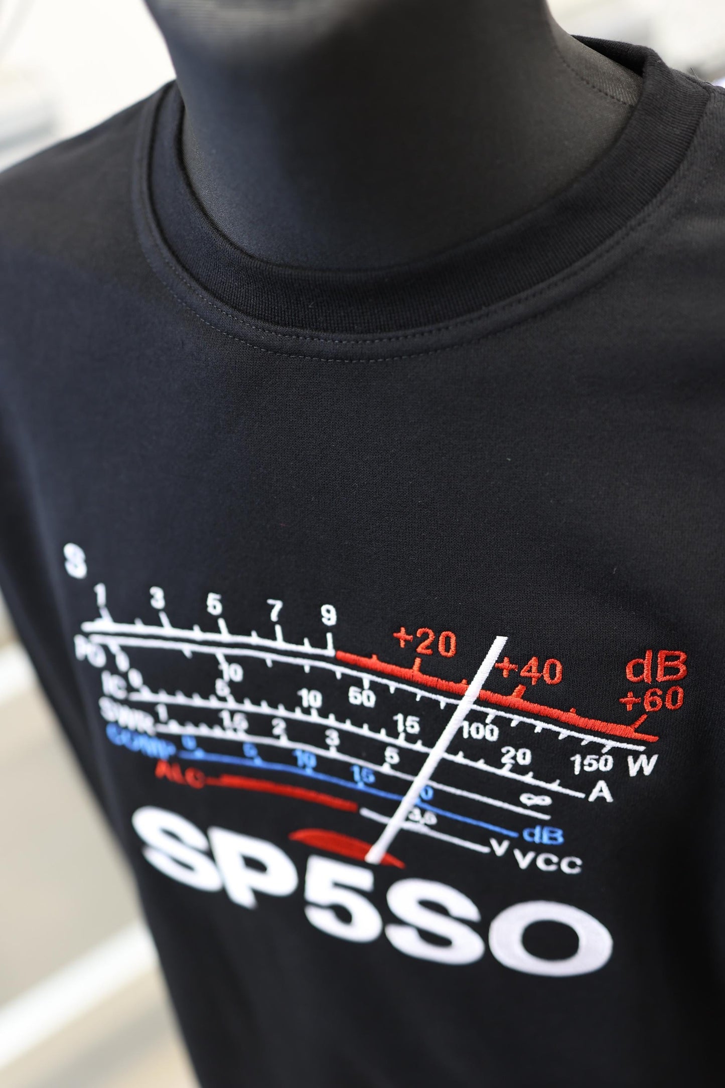 Bluza S-Meter z haftowanym Znakiem Wywoławczym Krótkofalowca - Kolor Czarny