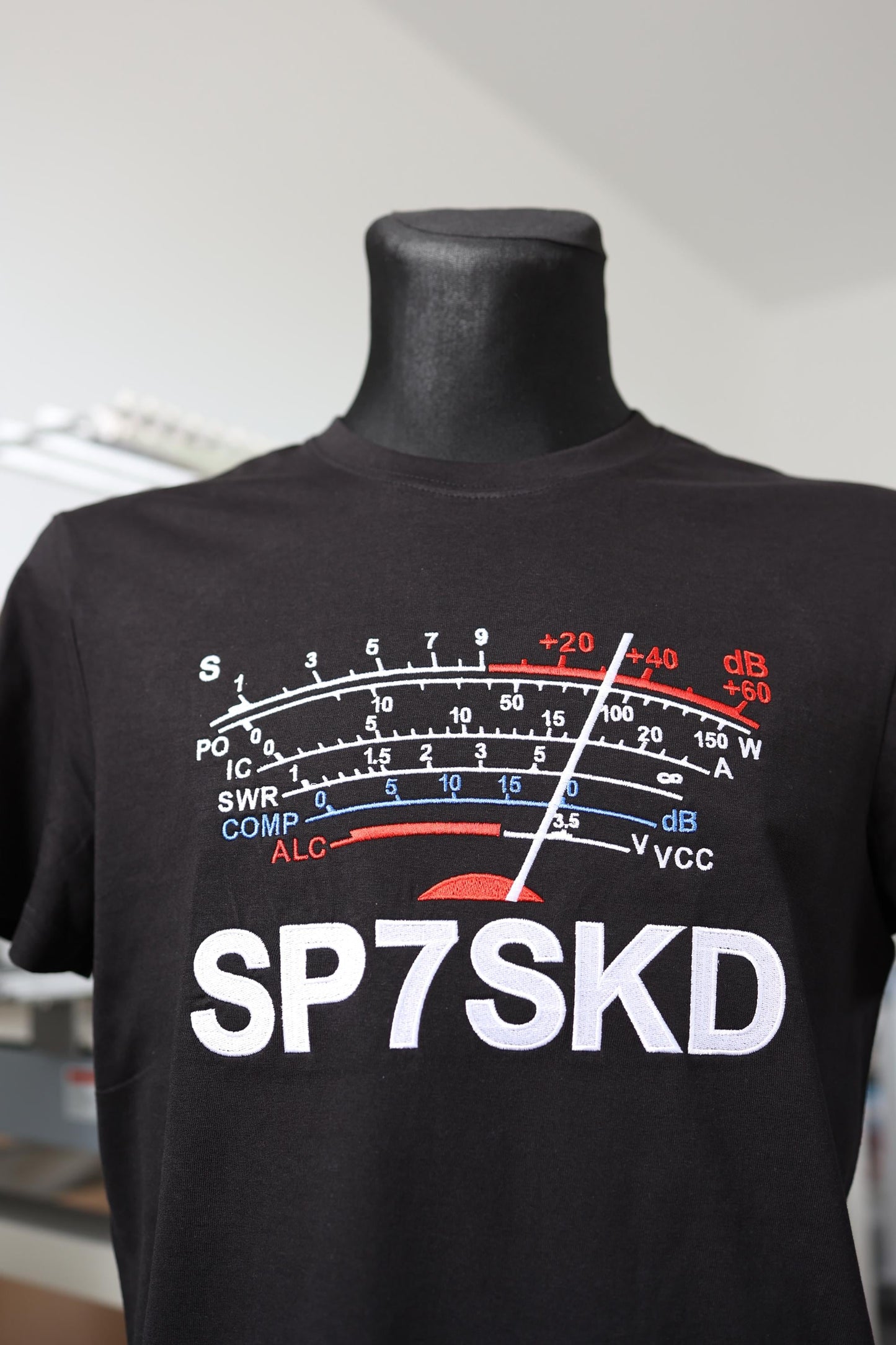 T-shirt S-Meter ze Znakiem Wywoławczym Krótkofalarskim (S-5XL) - Czarny