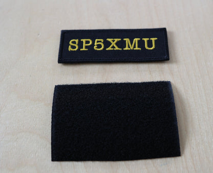Naszywka z haftowanym Znakiem Wywoławczym - Czarna naszywka z rzepem (100 x 35 mm)