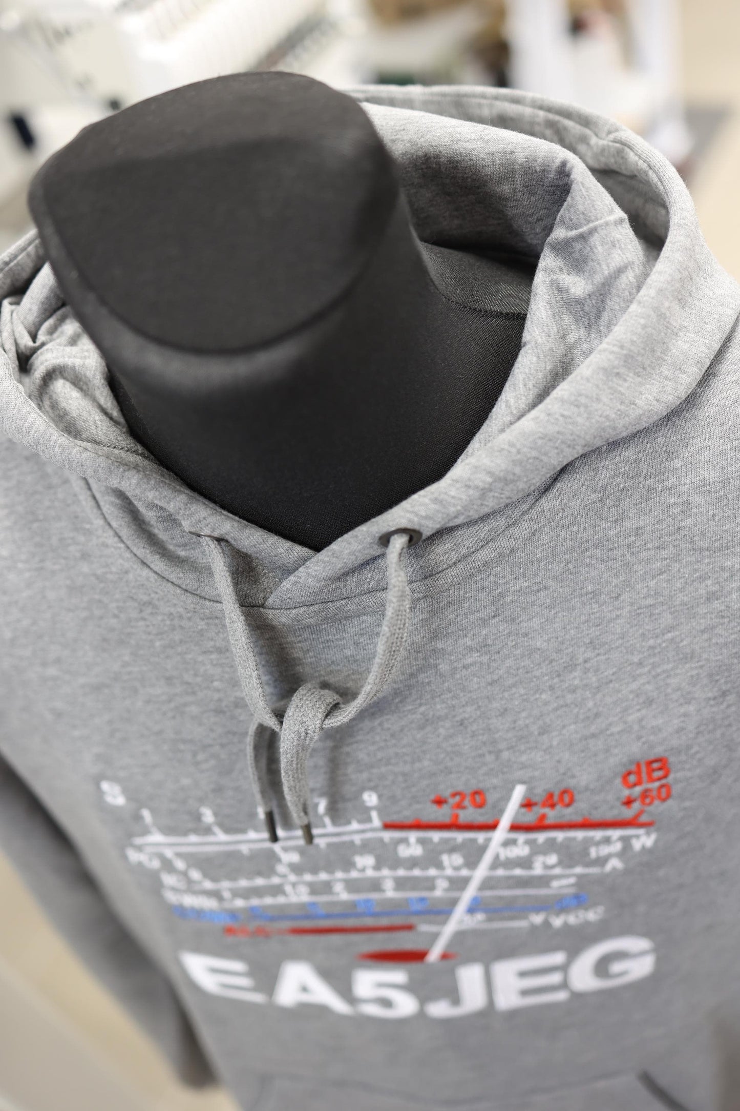 Bluza z kapturem S-Meter z haftowanym Znakiem wywoławczym (S-5XL)